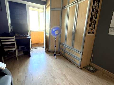 квартира за адресою Ореста Левицького вул. (Академіка Курчатова), 4