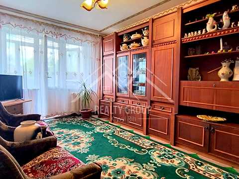 квартира за адресою Соборності вул. (Косіора), 111