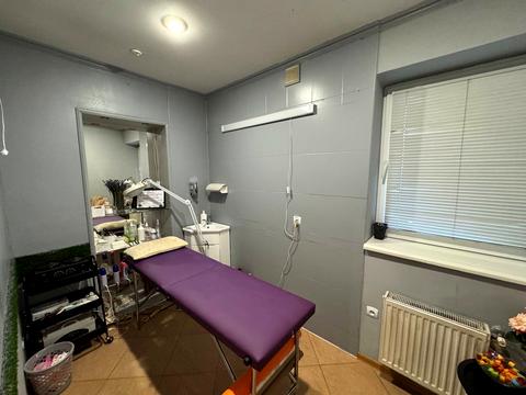 коммерческая по адресу Возрождения просп., 15а