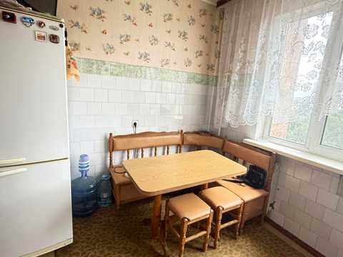 квартира за адресою Червоної Калини просп. (Володимира Маяковського), 1