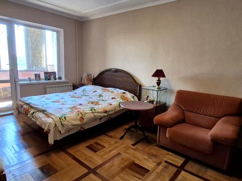 квартира за адресою Ревуцького вул., 13