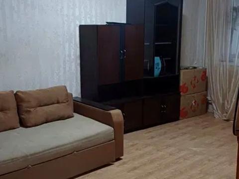1871498744061413