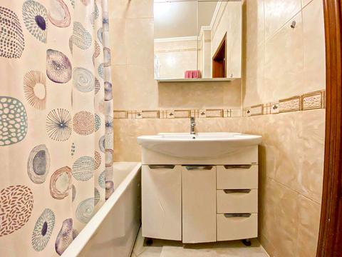 квартира по адресу Деловая ул., 3