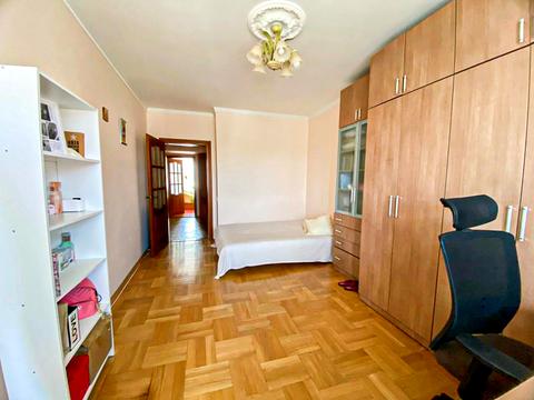 квартира по адресу Деловая ул., 3