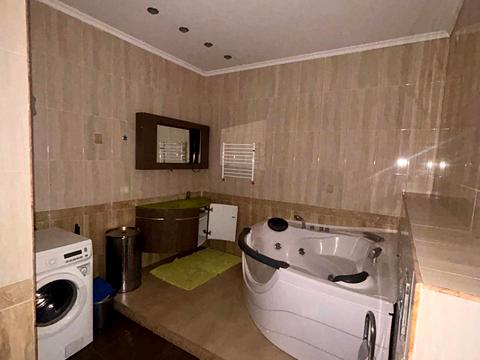 квартира за адресою Середньофонтанська вул., 19б