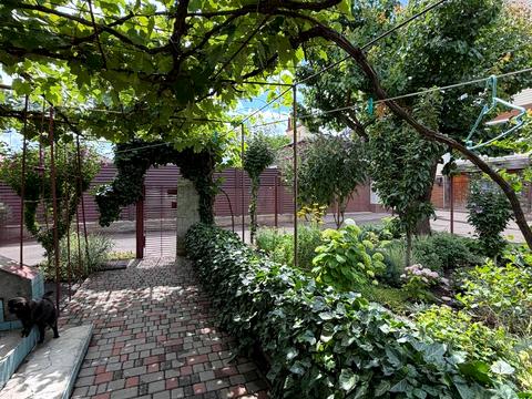 будинок за адресою Юхима Геллера вул. (Жовтневої Революції), 52