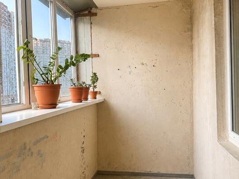 квартира за адресою Анни Ахматової вул., 37