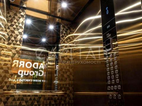 комерційна за адресою Жилянська вул., 68