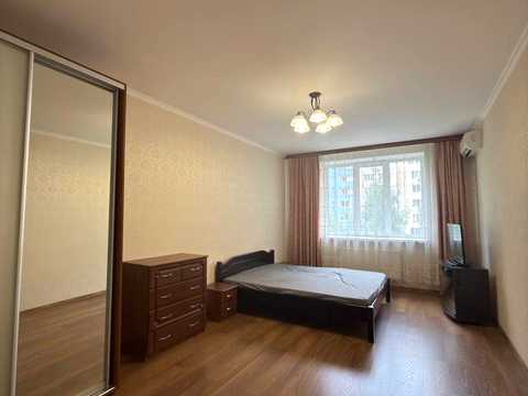квартира за адресою Зоопаркова вул., 8в