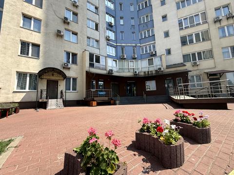 квартира за адресою Академіка Глушкова просп., 9-В