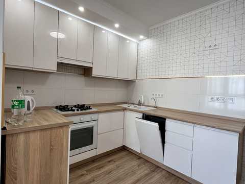 квартира за адресою Бакинська вул., 1