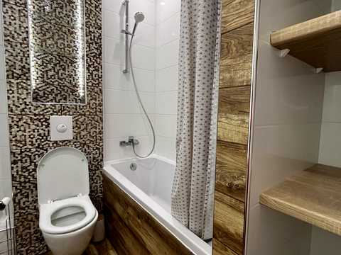 квартира за адресою Бакинська вул., 1