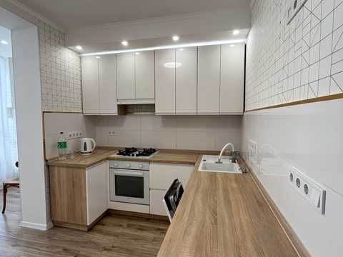 квартира за адресою Бакинська вул., 1
