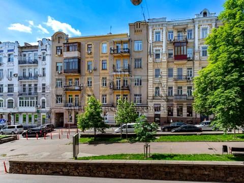 коммерческая по адресу Антоновича ул. (Горького), 17-А