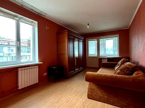 квартира за адресою Академіка Булаховського вул., 30-А