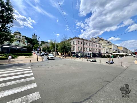 коммерческая по адресу Петра Сагайдачного ул., 27б