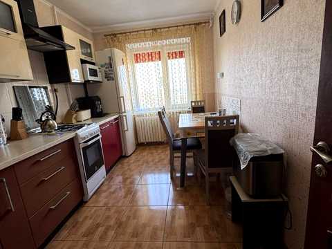 квартира за адресою Киргизька вул., 3