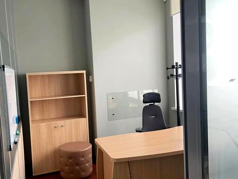 коммерческая по адресу Миколи Грінченка ул., 2