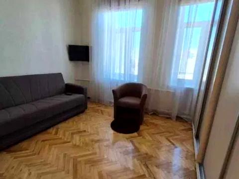 квартира за адресою Інститутська вул., 27/6
