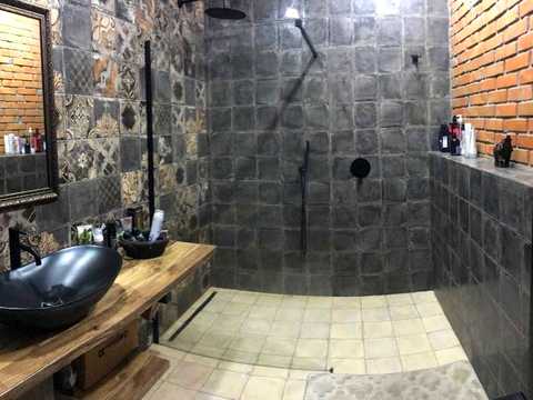 будинок за адресою Центральна вул.
