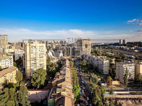 комерційна за адресою Київ, Жилянська вул., 68