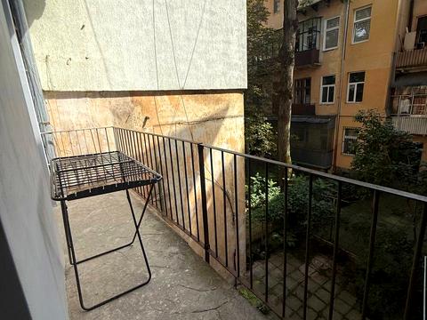 квартира за адресою Патріарха Димитрія Яреми вул. (Антона Чехова), 3