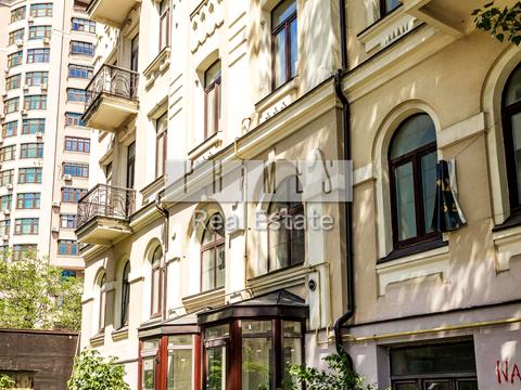 комерційна за адресою Січових Стрільців вул. (Артема), 66