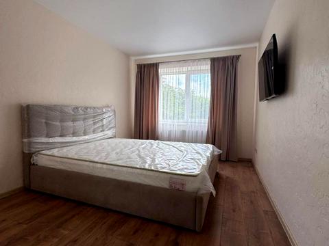 комерційна за адресою Левандівська вул., 11
