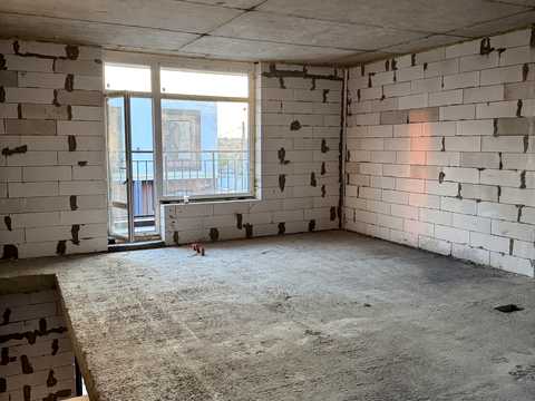 1871518136648050