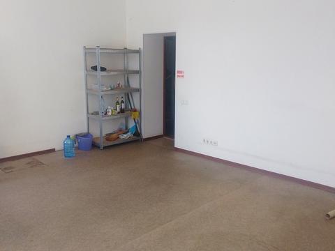 комерційна за адресою Спаська вул., 34