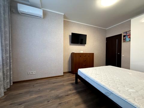 квартира за адресою Абрикосова вул., 5