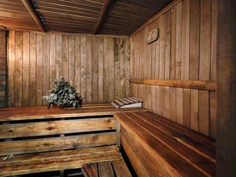 комерційна за адресою Ярмаркова вул., 5-А