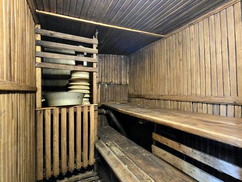 комерційна за адресою Ярмаркова вул., 5-А