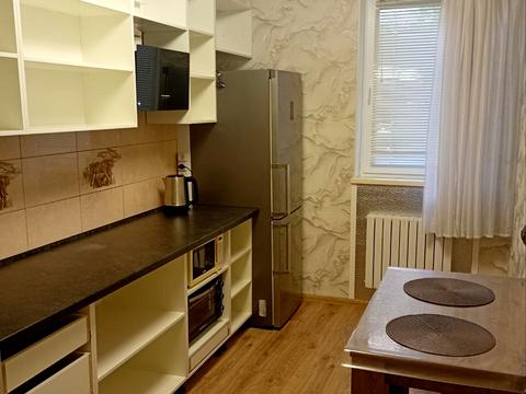 квартира за адресою Академіка Заболотного вул., 12