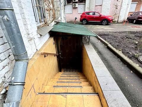 комерційна за адресою Костянтинівська вул., 54