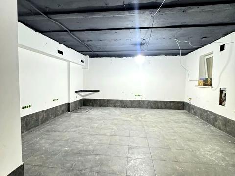комерційна за адресою Костянтинівська вул., 54