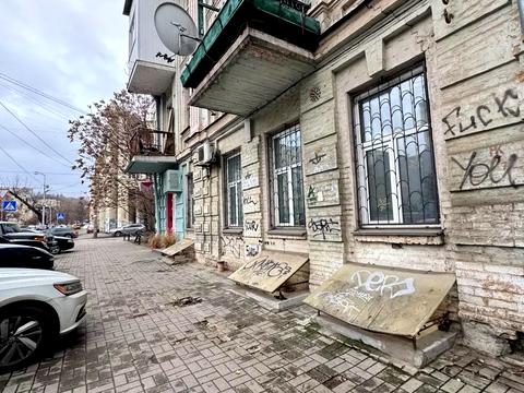 комерційна за адресою Костянтинівська вул., 54