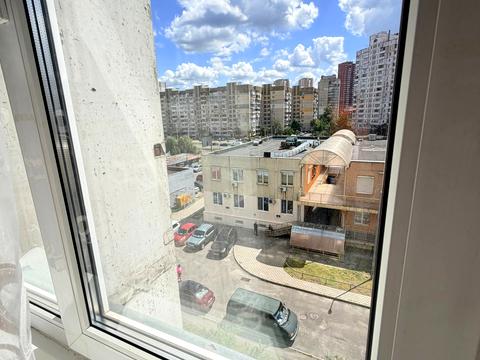 квартира за адресою Анни Ахматової вул., 14-Б