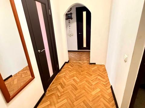 квартира за адресою Анни Ахматової вул., 14-Б