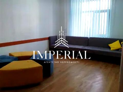 комерційна за адресою Івана Мазепи вул. (Січневого Повстання), 3