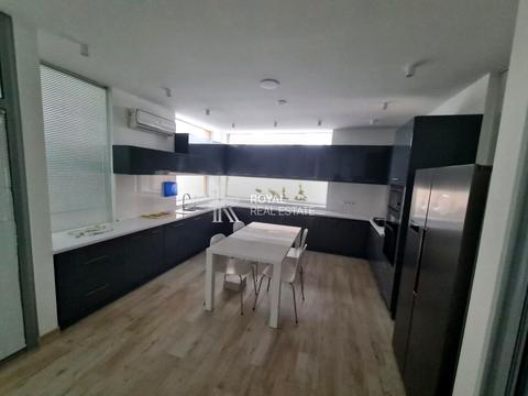 комерційна за адресою Київ, Миколи Соловцова вул., (Будинок)