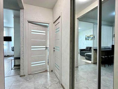 квартира по адресу Салютная ул., (Будинок 02301-02303)