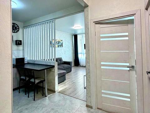 квартира по адресу Салютная ул., (Будинок 02301-02303)