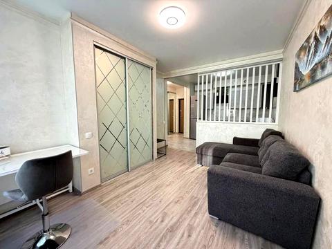 квартира по адресу Салютная ул., (Будинок 02301-02303)