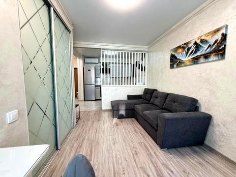 квартира по адресу Салютная ул., (Будинок 02301-02303)