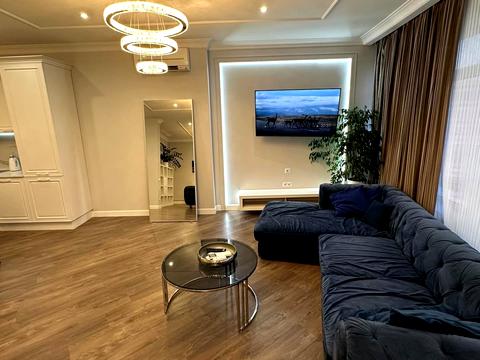 квартира по адресу Кловский спуск, 7a