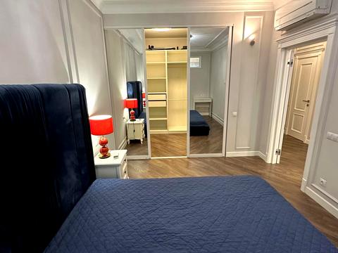 квартира по адресу Кловский спуск, 7a