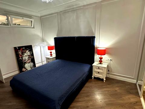 квартира по адресу Кловский спуск, 7a