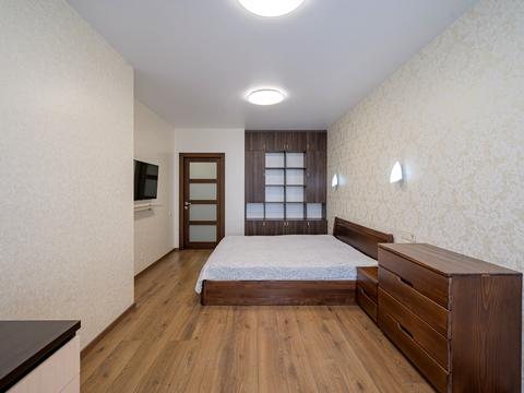квартира за адресою Анни Ахматової вул., 22