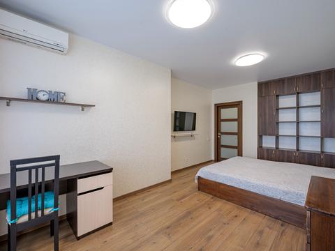 квартира за адресою Анни Ахматової вул., 22
